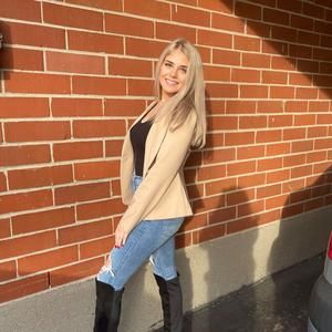 Meet your Posher, Hailey